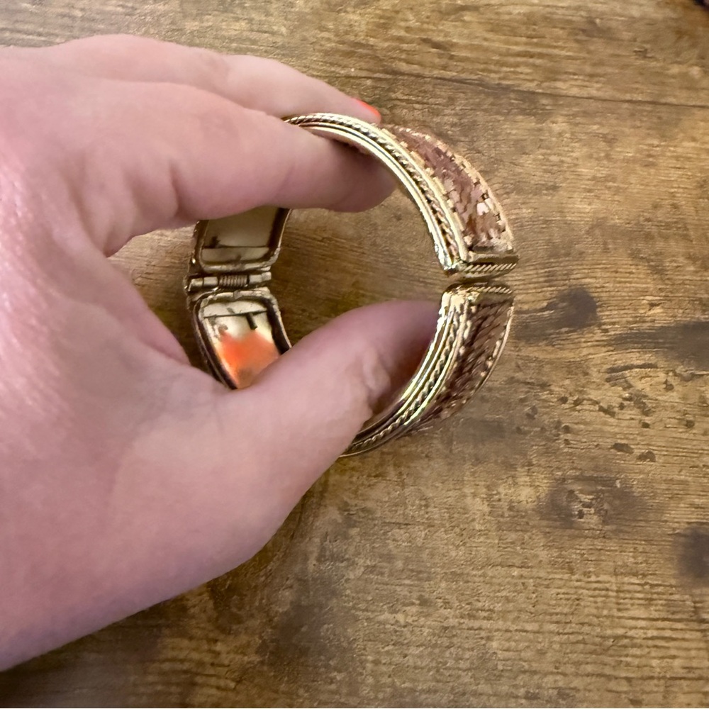Y2K Chunky Copper Color Bangle Bracelet Metal & Sequins Spring Hinge Open Close - Picture 6 of 10